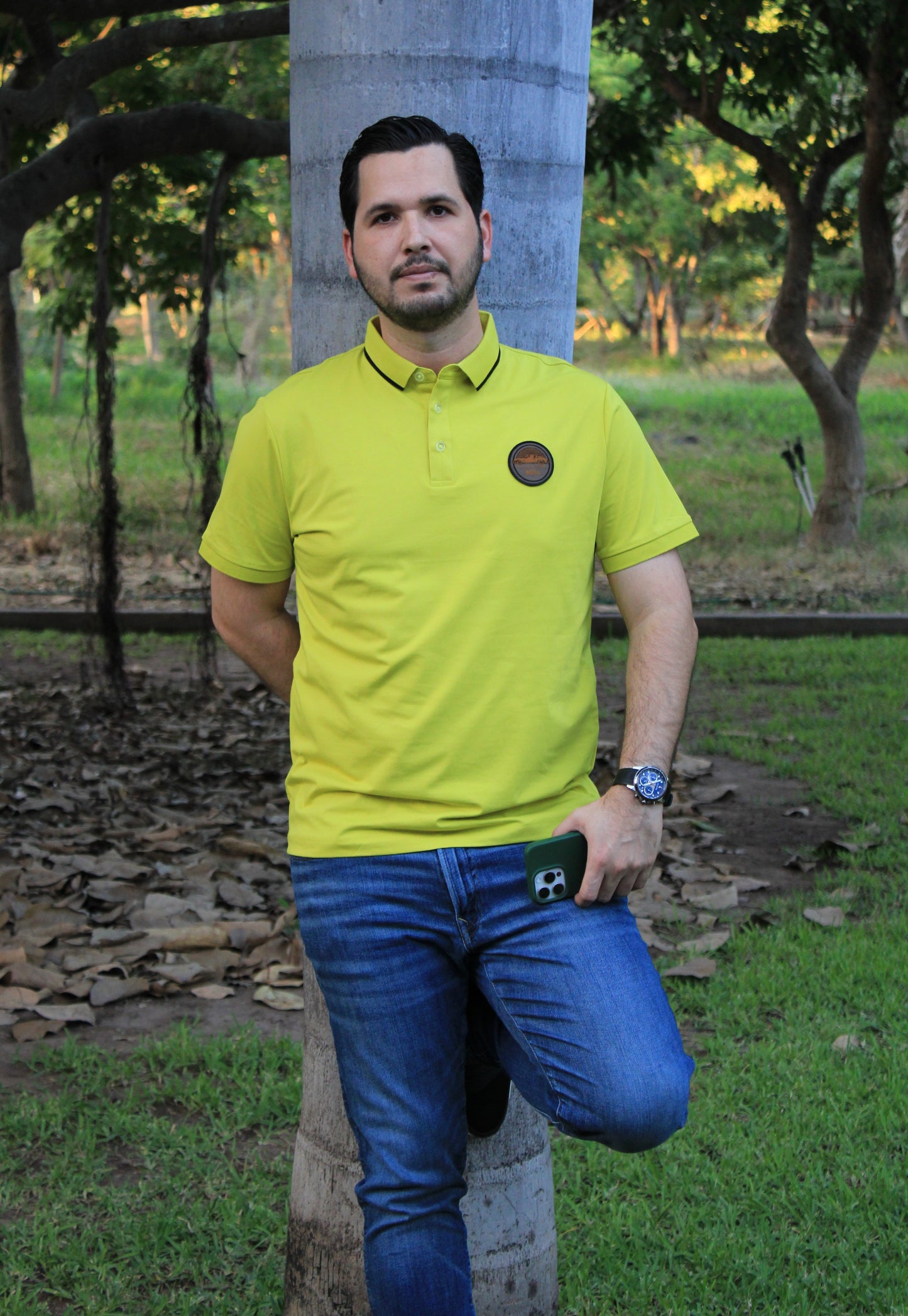 Playera Polo Boss Porsh Verde Limón Con Diseño En Cuello Color Negro