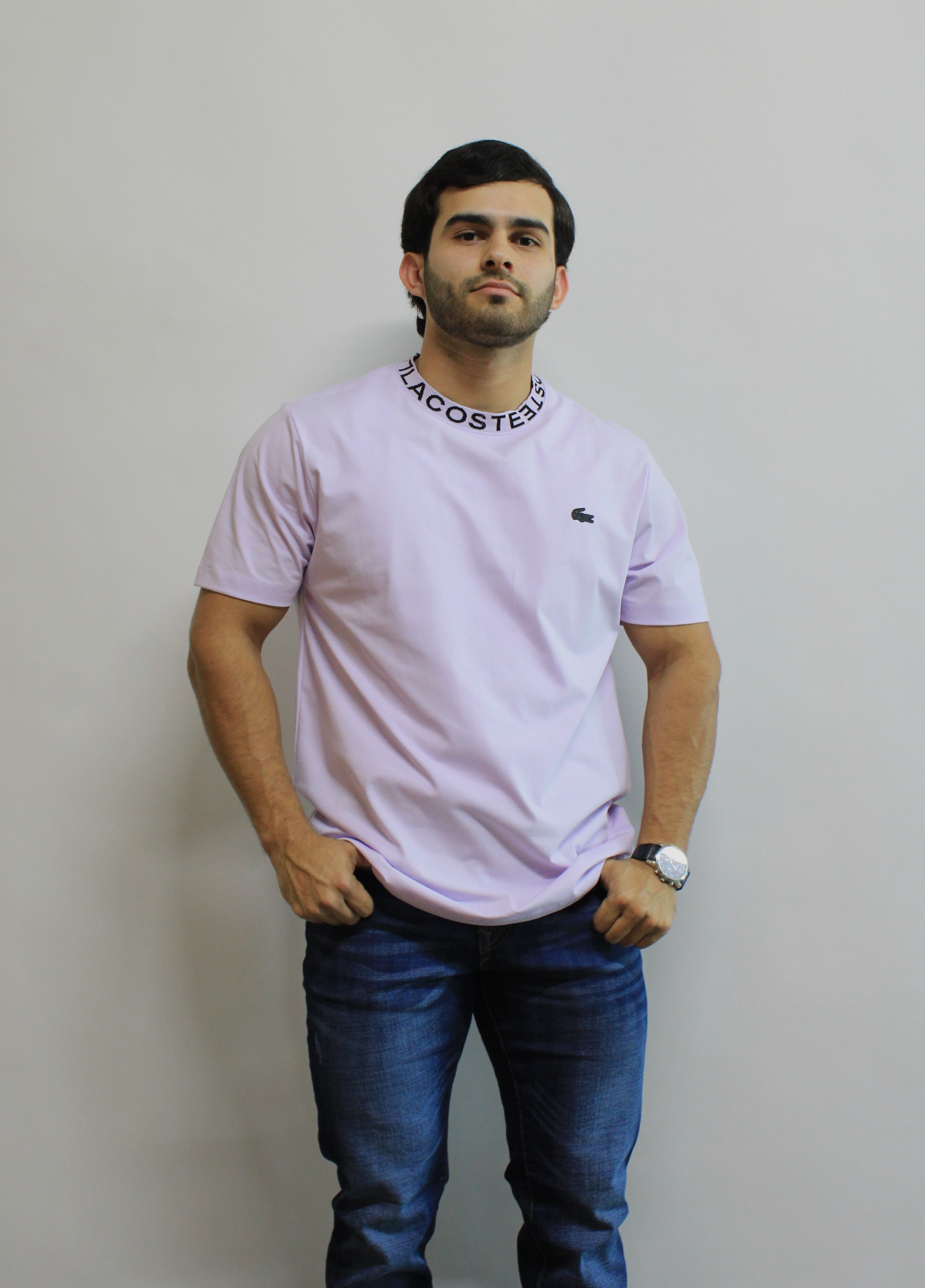 Playera Lacoste Morado Diseño en Cuello