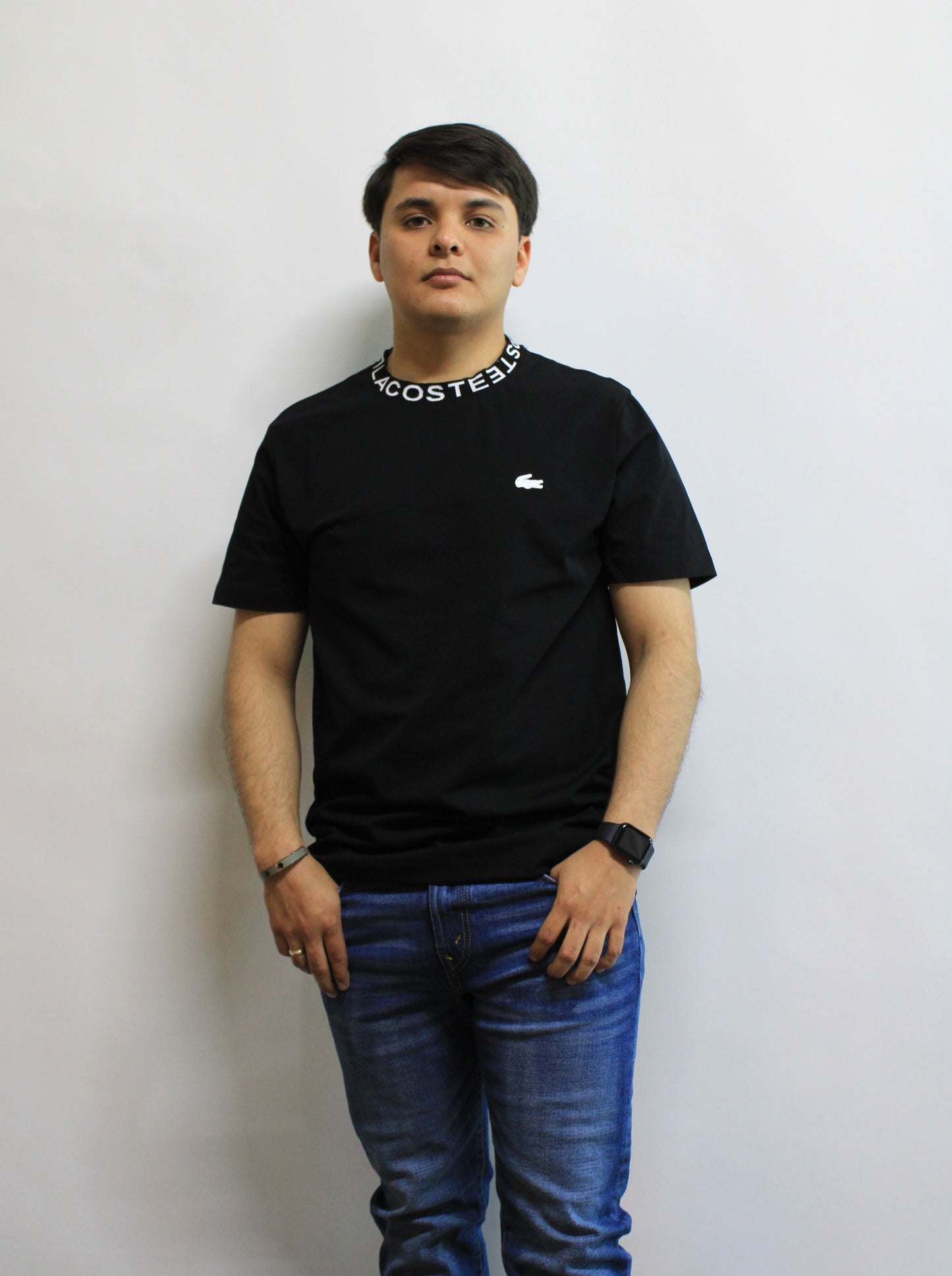 Playera Lacoste Negra Diseño En Cuello