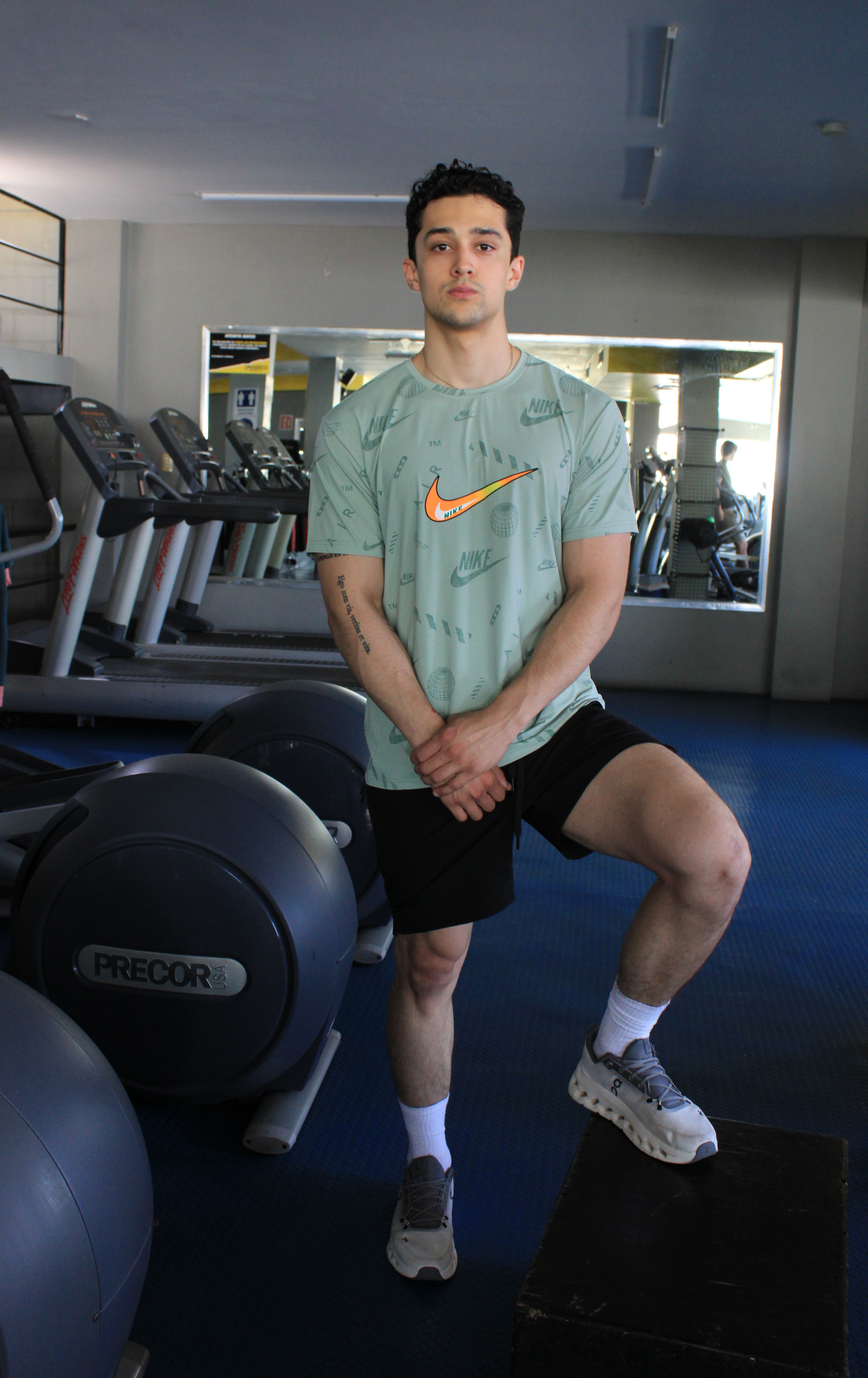 Playera Deportiva Nike Verde Menta Con Diseños de la marca
