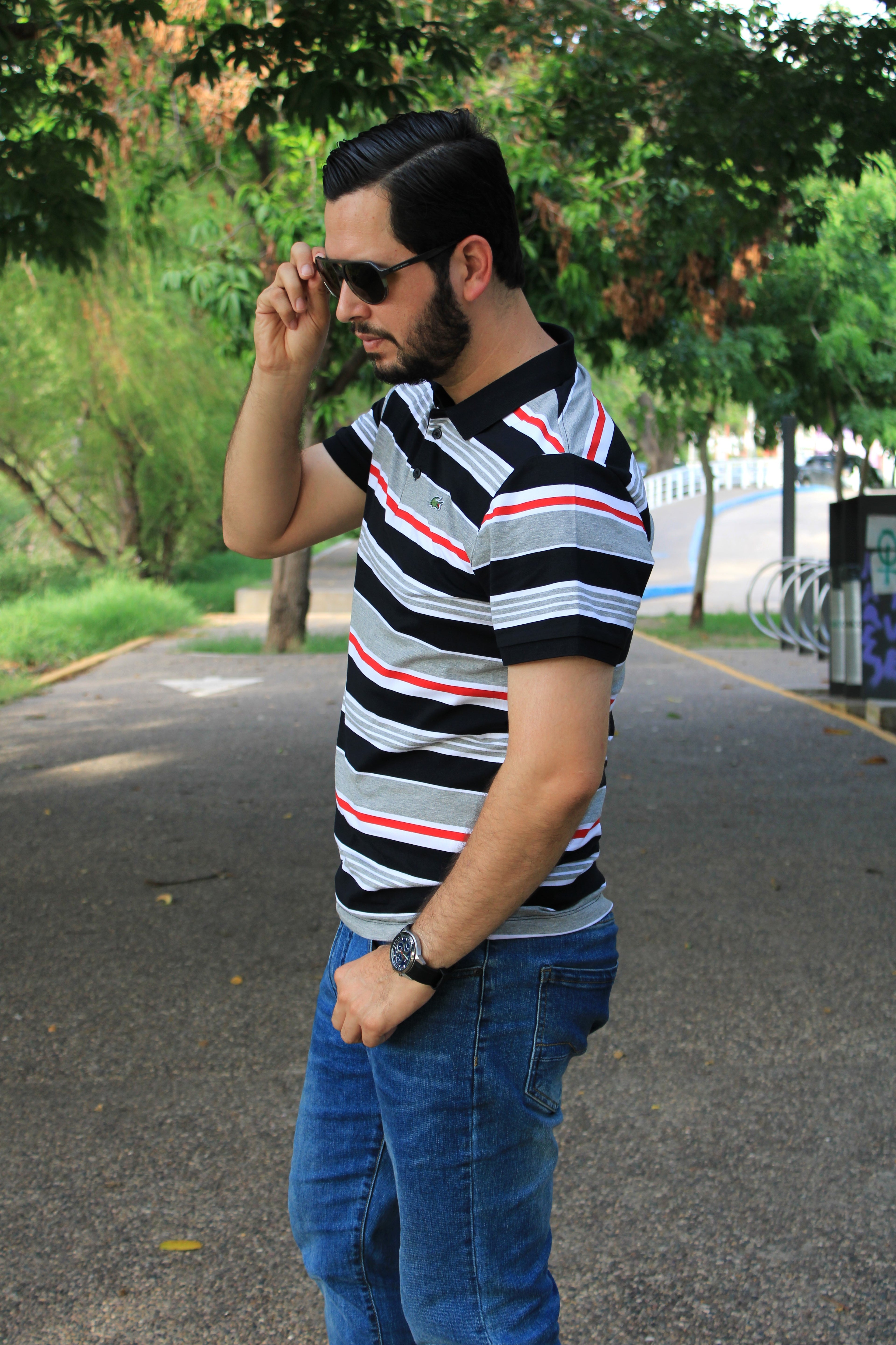Playera Polo Lacoste Rayas Azul Marino Con Gris y Rojo