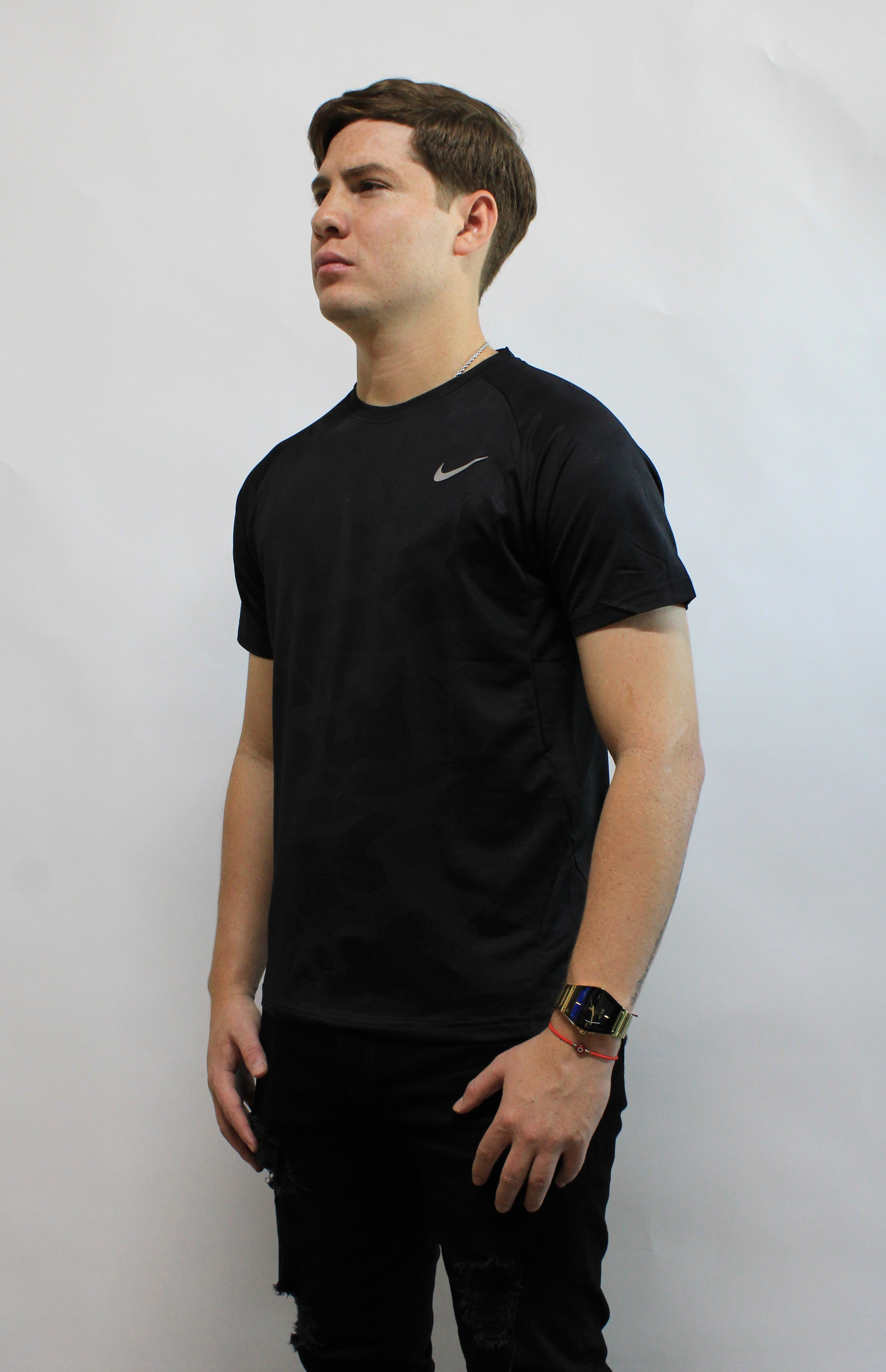 Playera Deportiva Nike Color Negro