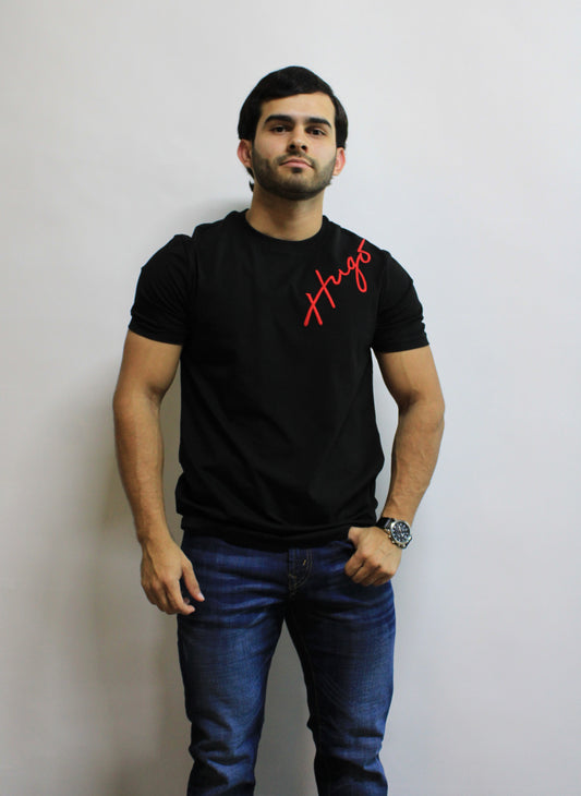 Playera Hugo Boss Negra Diseño de Letras Rojas