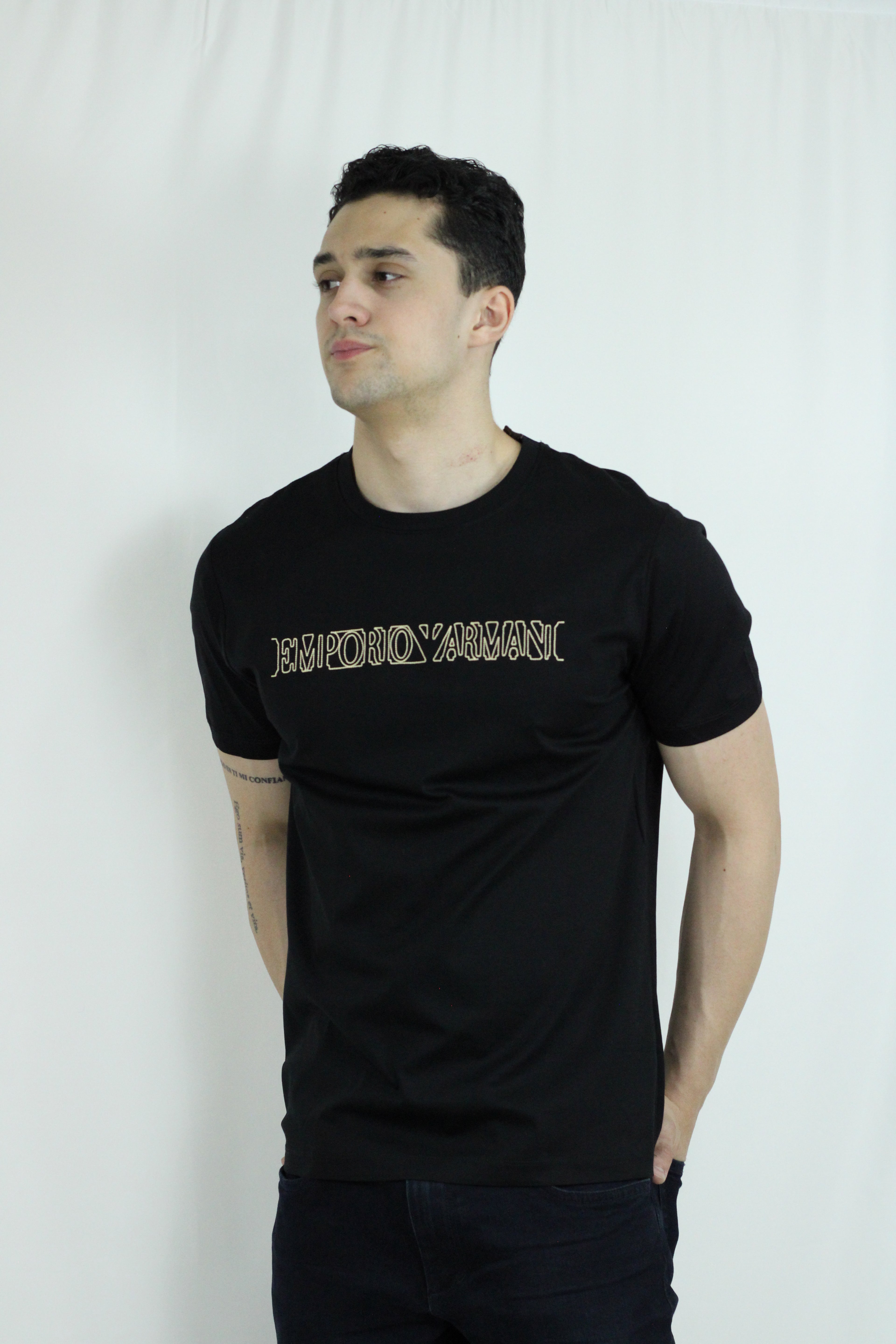 Playera Cuello Redondo "Armani"