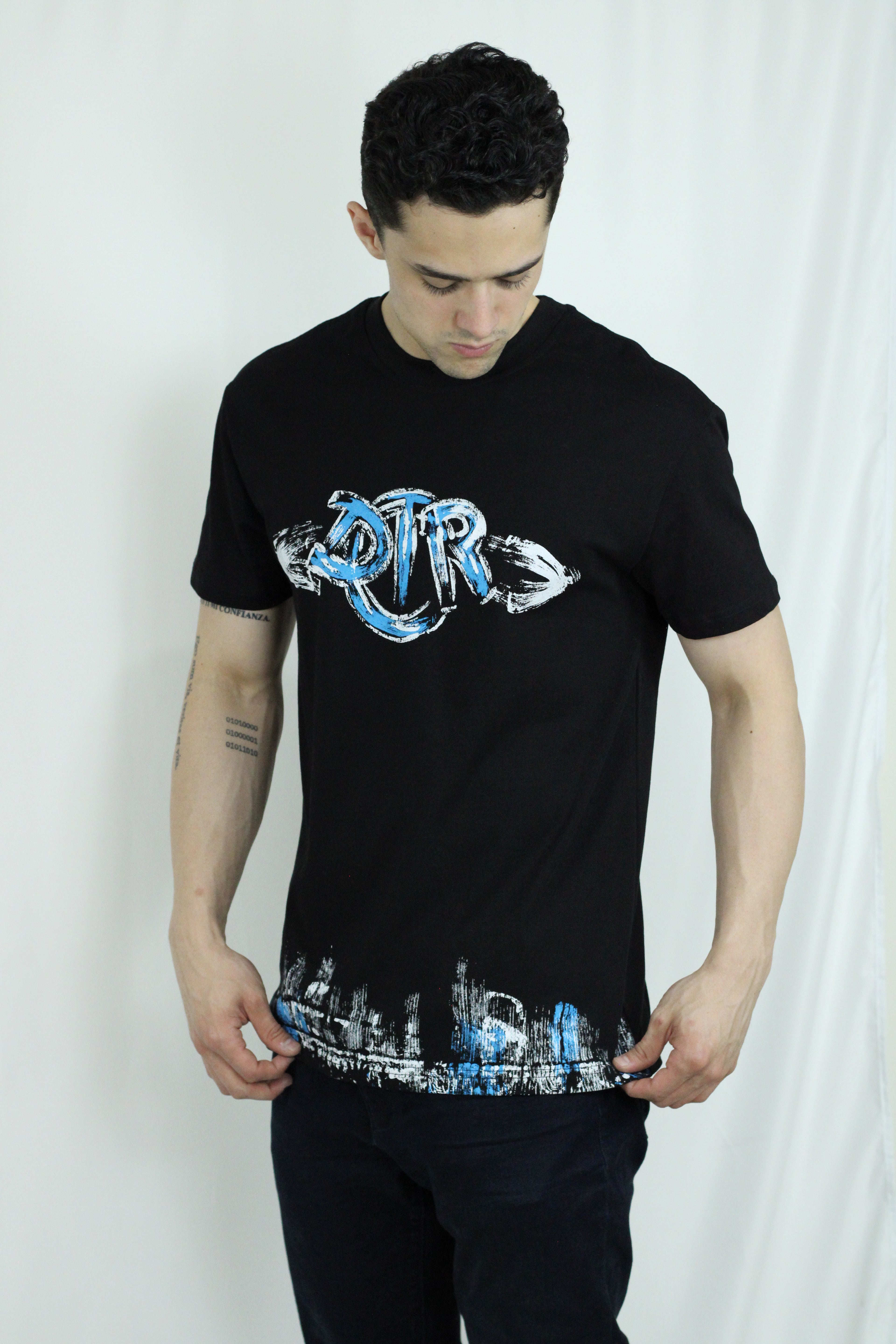 Playera Cuello Redondo "DTR"