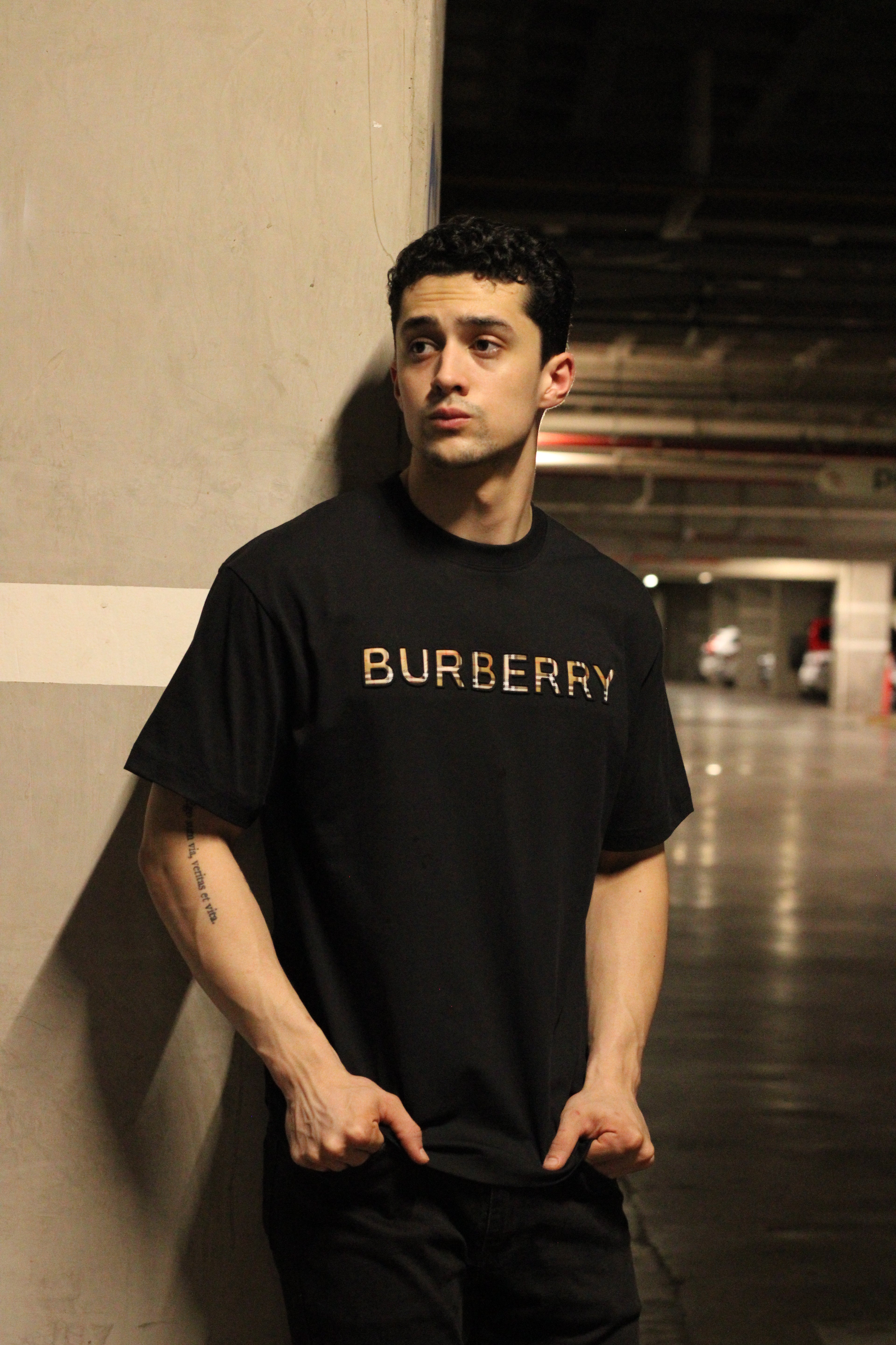 Playera cuello redondo "burberry negra"