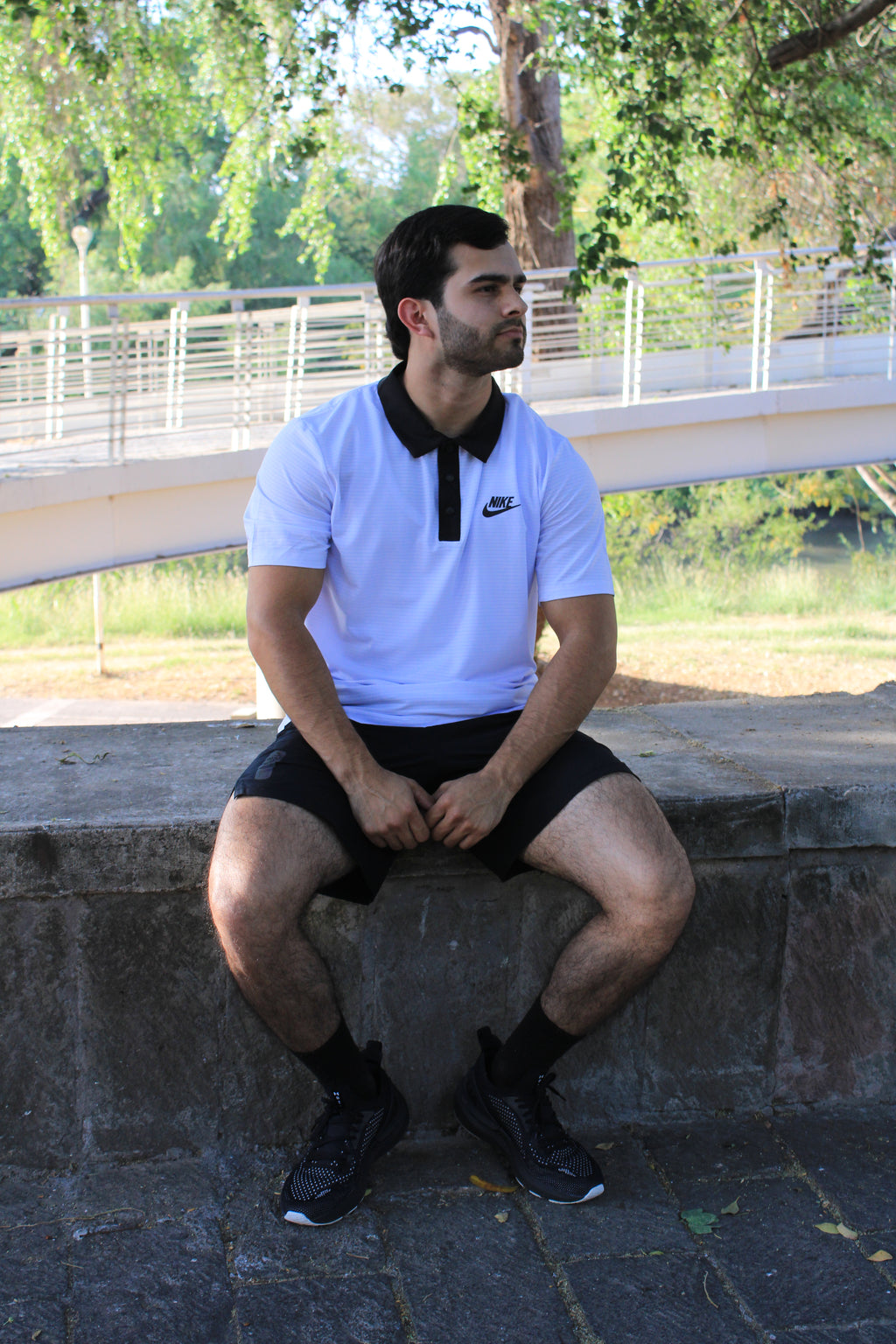 Playera Polo Deportiva Nike Blanco Con Diseño Negro