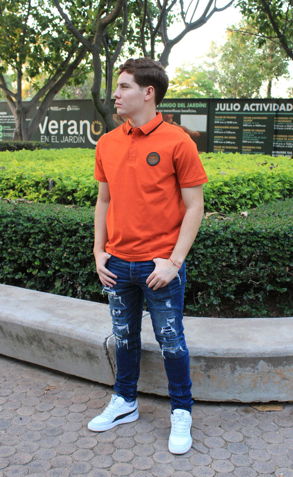 Playera Polo Boss Porsh Color Ladrillo Con Franja negra en Cuello