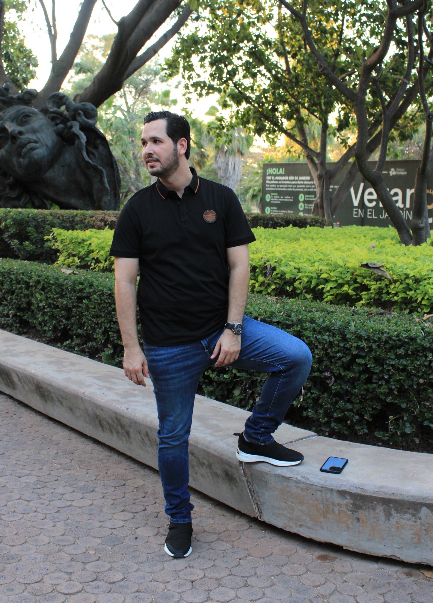 Playera Polo Boss Porsh Negra Con Diseño En Cuello Color Café