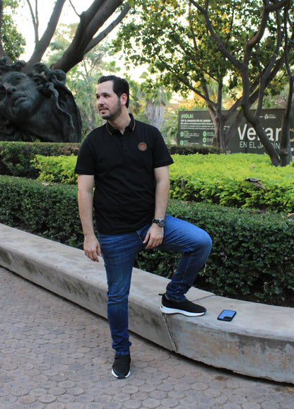 Playera Polo Boss Porsh Negra Con Diseño En Cuello Color Café