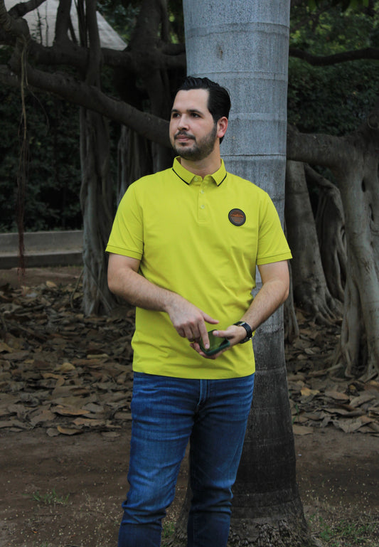 Playera Polo Boss Porsh Verde Limón Con Diseño En Cuello Color Negro