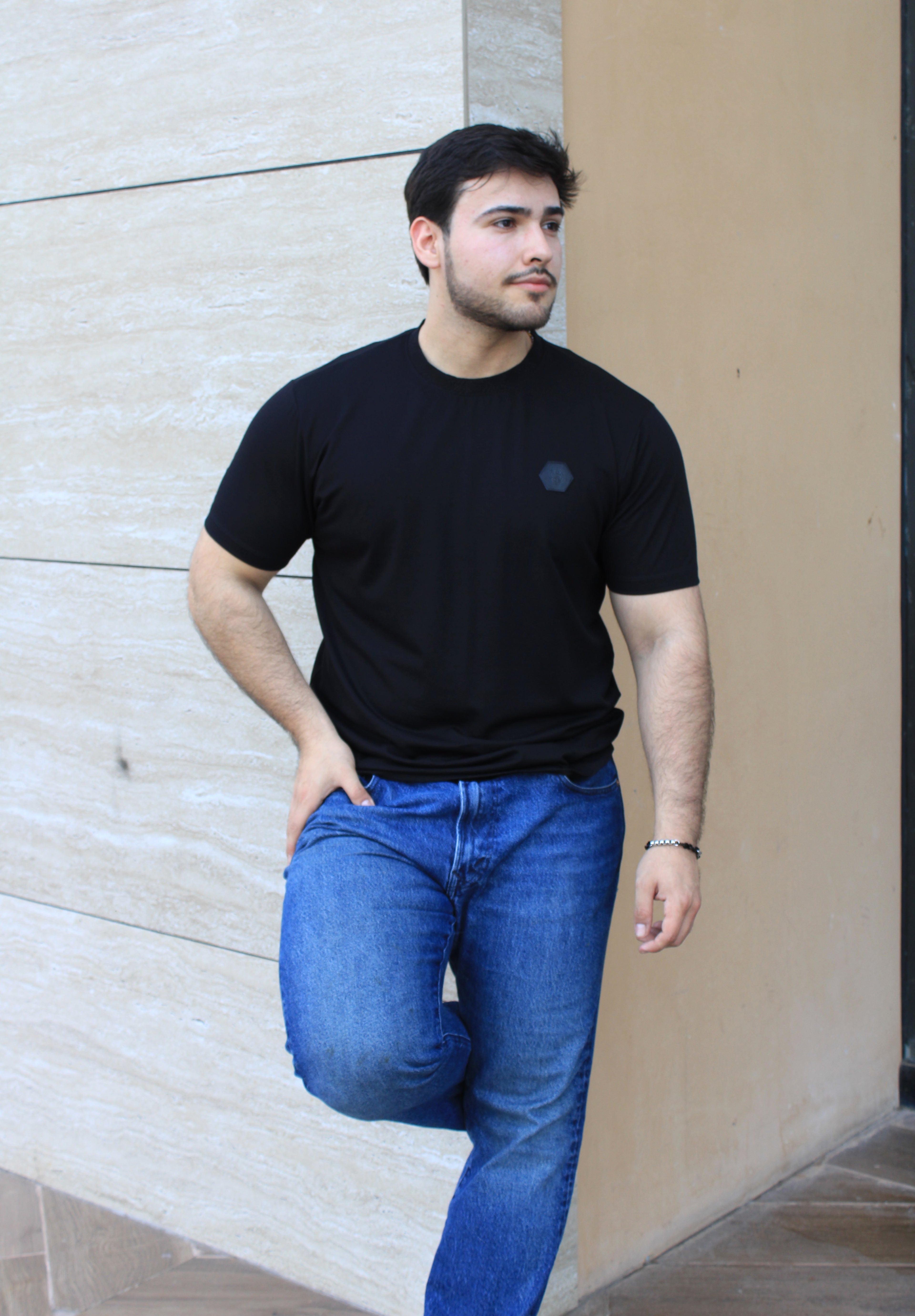 Playera cuello redondo "Boos Negra "