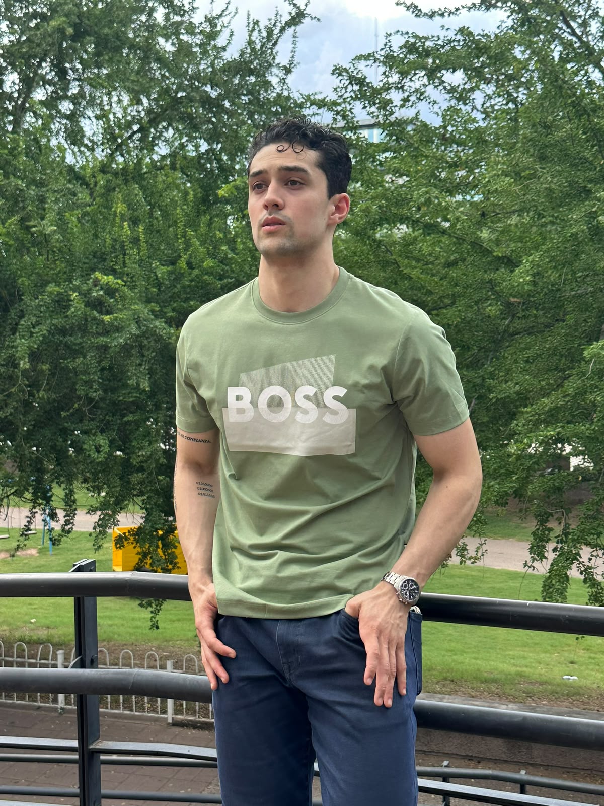 Playera cuello redondo "Boos Verde Olivo¨