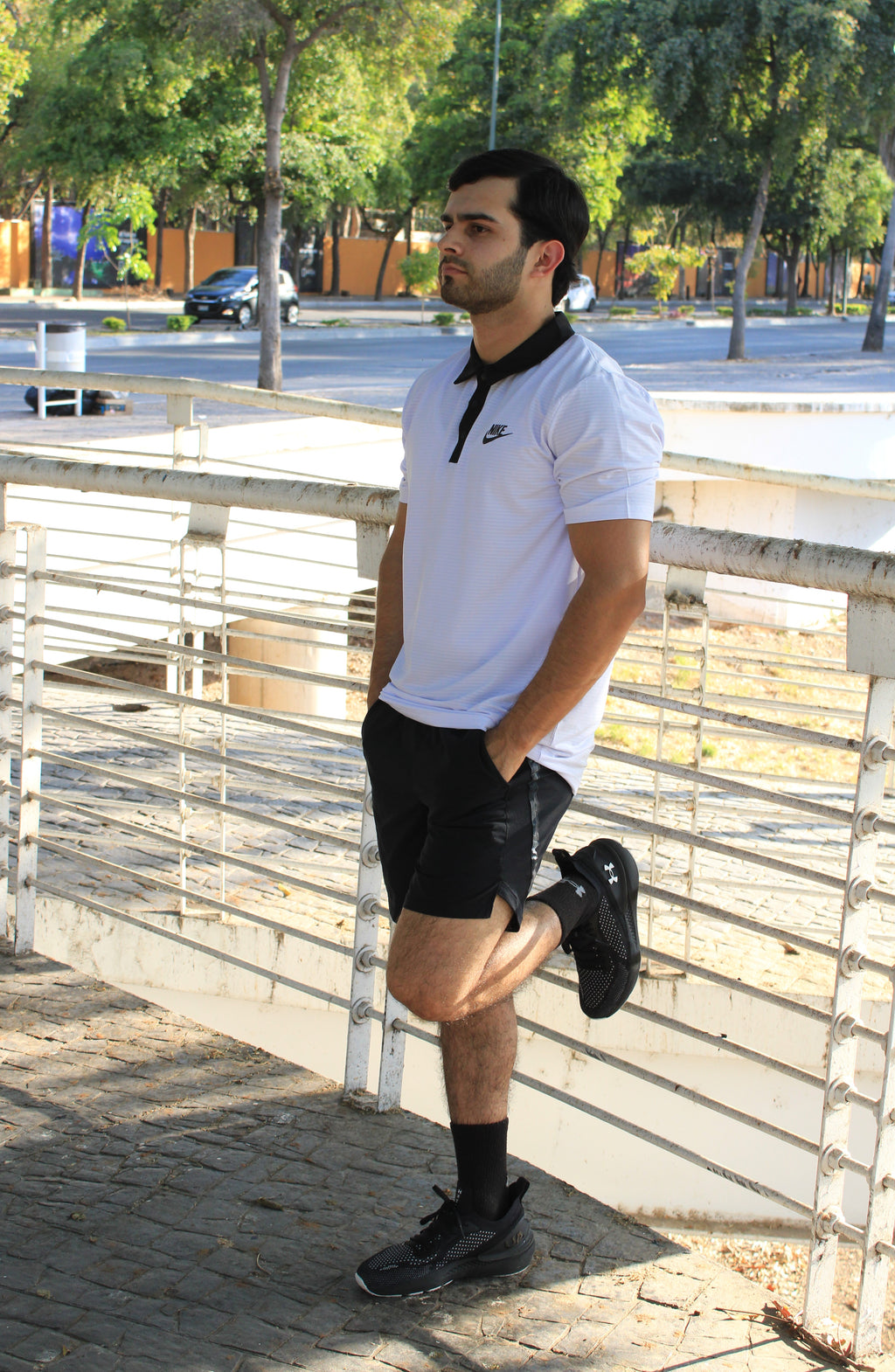 Playera Polo Deportiva Nike Blanca Con Cuello Negro