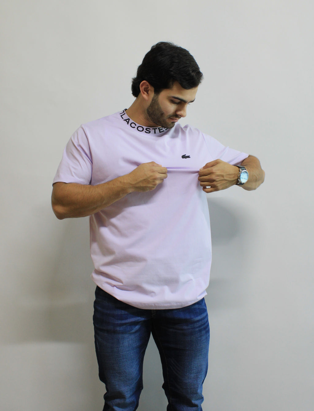 Playera Lacoste Morado Diseño en Cuello