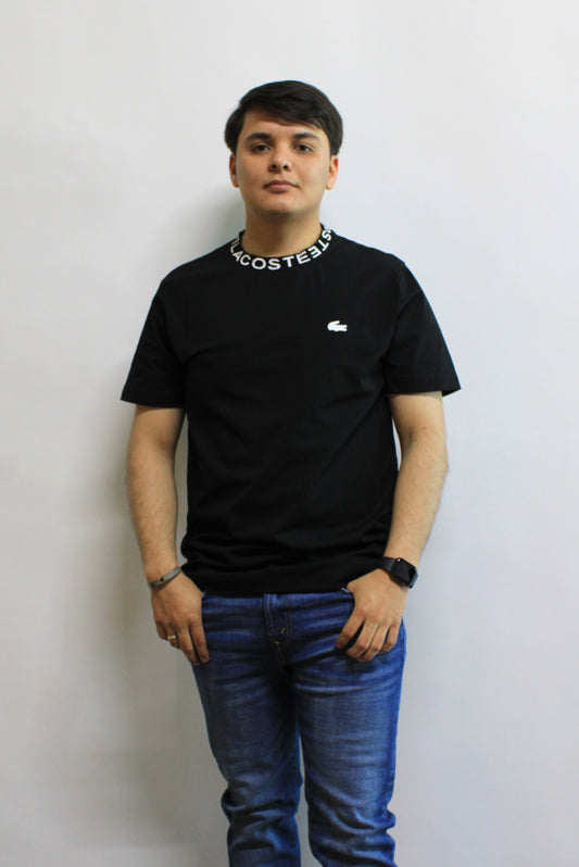 Playera Lacoste Negra Diseño En Cuello